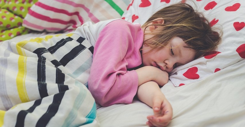 Ovo su znakovi koji pokazuju da vaše dijete više ne treba spavati po danu