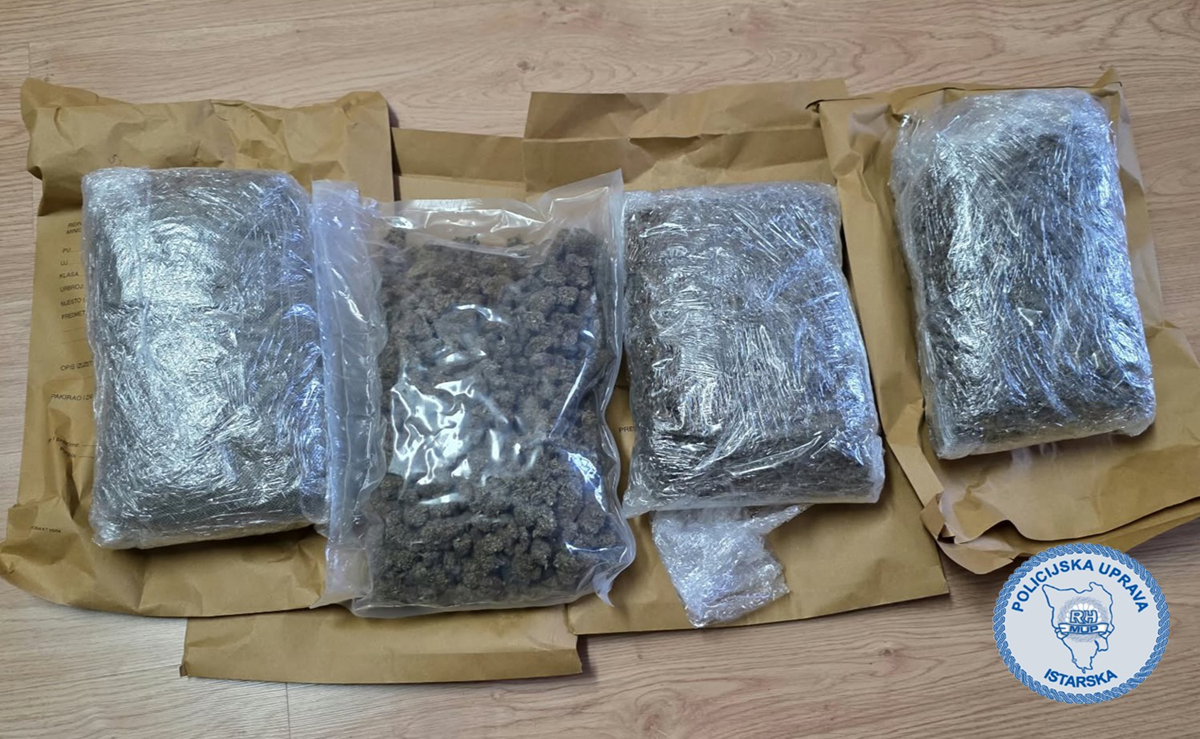 Policija u stanu u Puli pronašla više od dva kilograma marihuane
