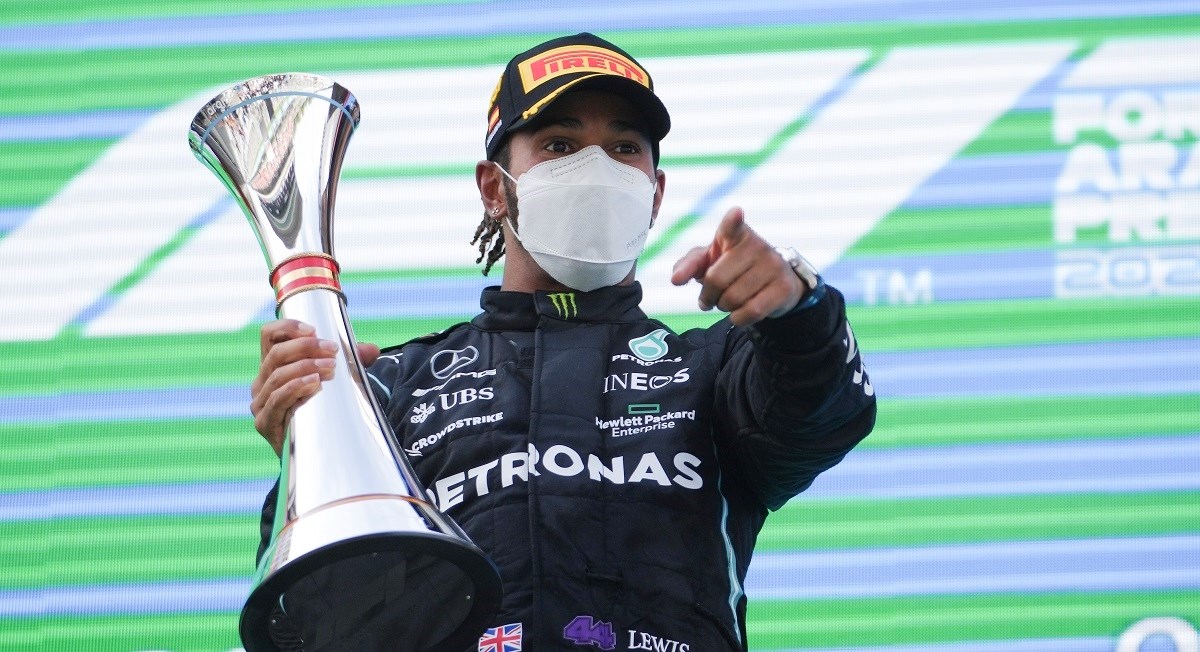 Lewis Hamilton je jučerašnjom pobjedom izjednačio rekord Ayrtona Senne