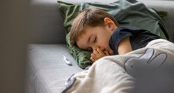 Tihi simptom meningitisa kod djece mogli biste primijetiti nakon spavanja