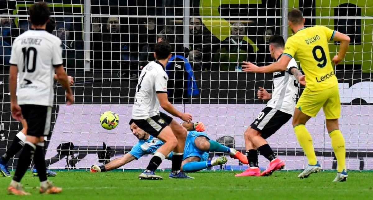 Džeko (36) vs. Buffon (44). Pogledajte spektakularni duel legendi