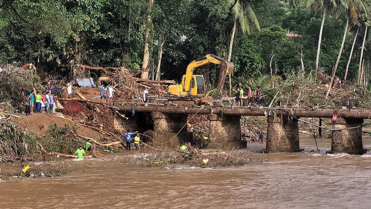VIDEO Tijekom poplava u Indiji i Nepalu poginulo više od 150 ljudi