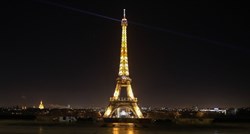 VIDEO Na Eiffelovom tornju prikazani slogani s iranskih prosvjeda