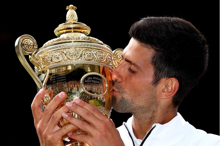 FEDERER - ĐOKOVIĆ 2:3 Đoković osvojio Wimbledon u najluđem finalu u povijesti