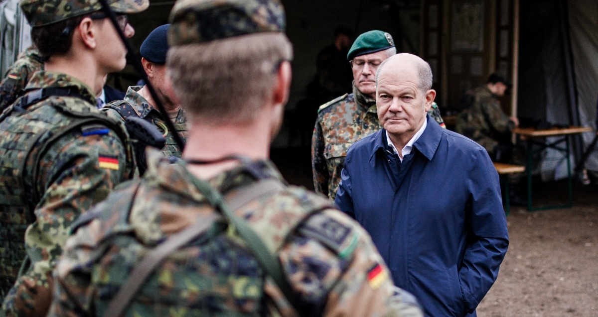 Scholz na godišnjicu napada na Ukrajinu: "Europa mora ojačati svoju obranu"