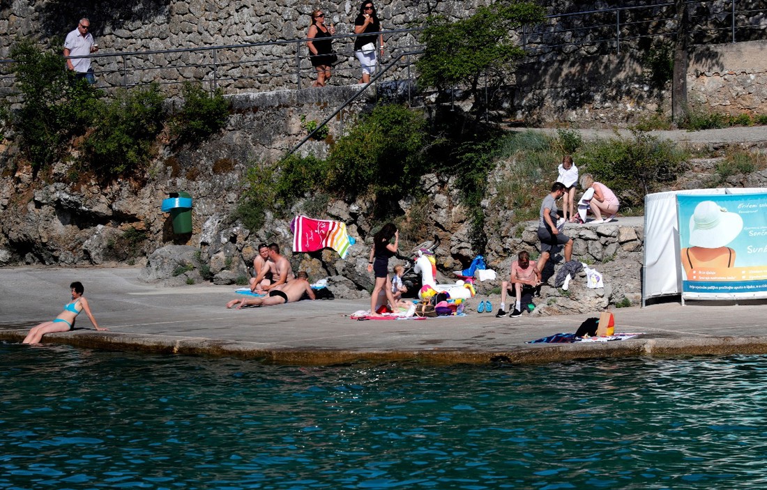 Borba za ležaljke dobila sudski epilog, turistu dosuđena odšteta od skoro 1000 eura