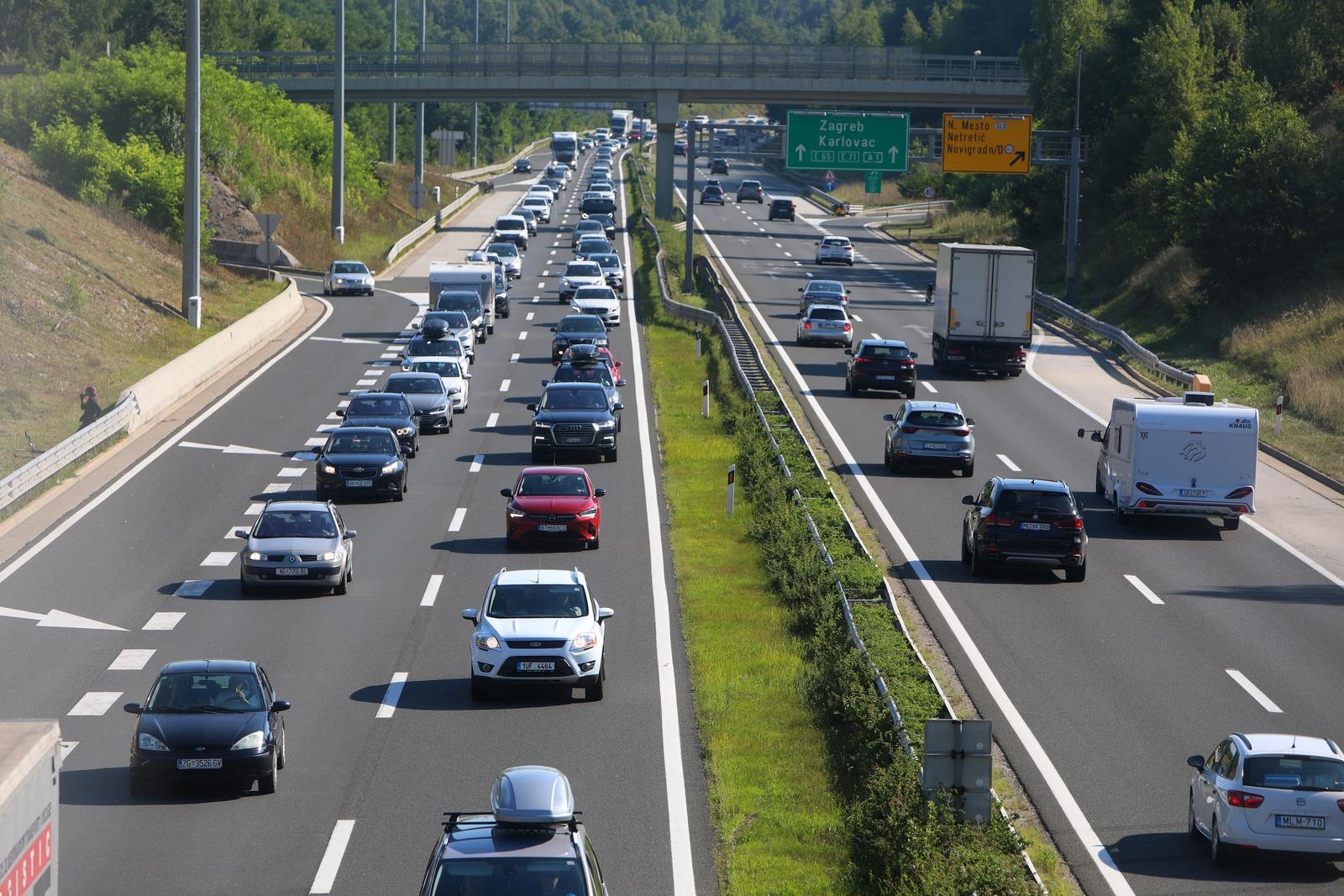 VIDEO I danas gužve prema moru, pogledajte snimku s autoceste A1