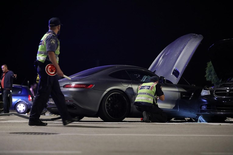 Policija objavila prve detalje nesreće. Bijesnim Mercedesom divljao 23-godišnjak