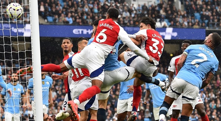 Manchester City se golom u 98. minuti spasio od poraza od Arsenala