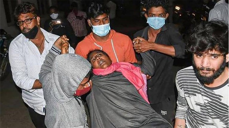 Zbog misteriozne bolesti u Indiji preko 200 ljudi završilo u bolnici