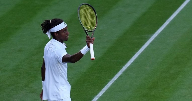 Deveti nositelj Wimbledona vodio 2:0 u setovima pa šokantno ispao