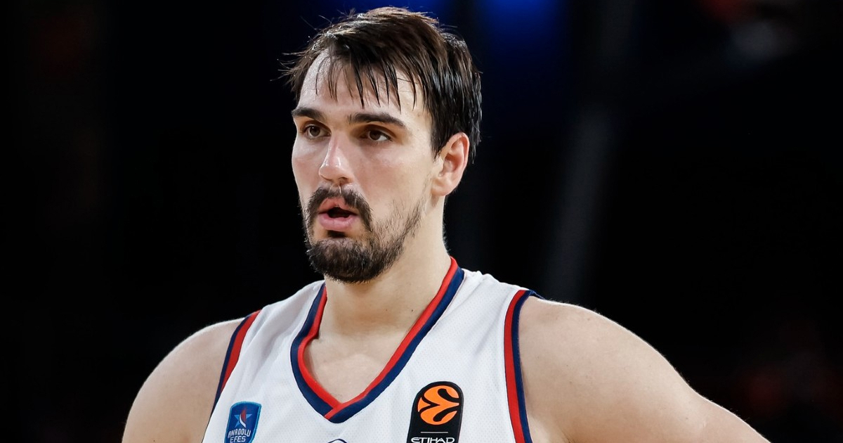 Šarić zabio 10 poena u slavlju Efesa nad Realom