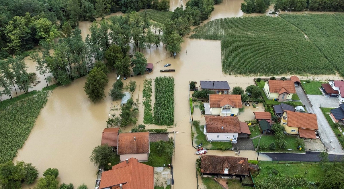 I dalje je opasno. Mura raste, proglašene izvanredne mjere. "Sve skupa će izdržati"