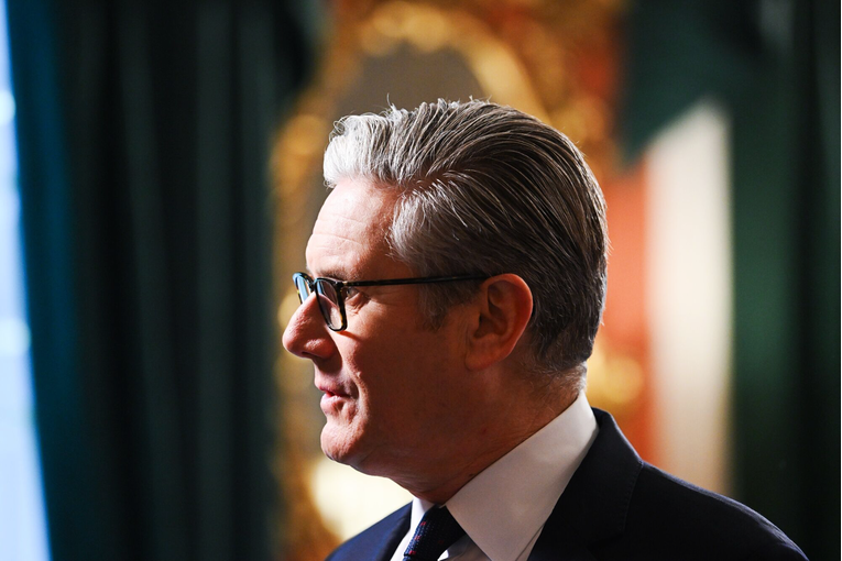 Starmer u ponedjeljak podnosi ostavku?