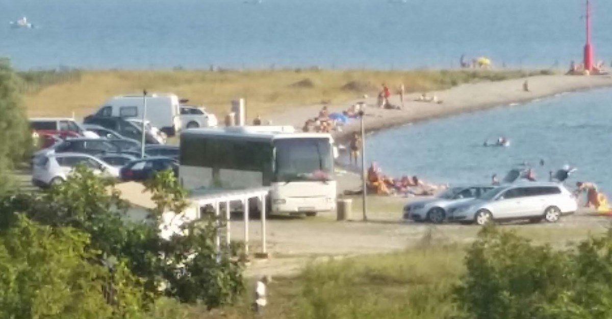 FOTO Ovako izgleda plaža u Selinama, građani optužuju načelnika. "Ovo je divljaštvo"