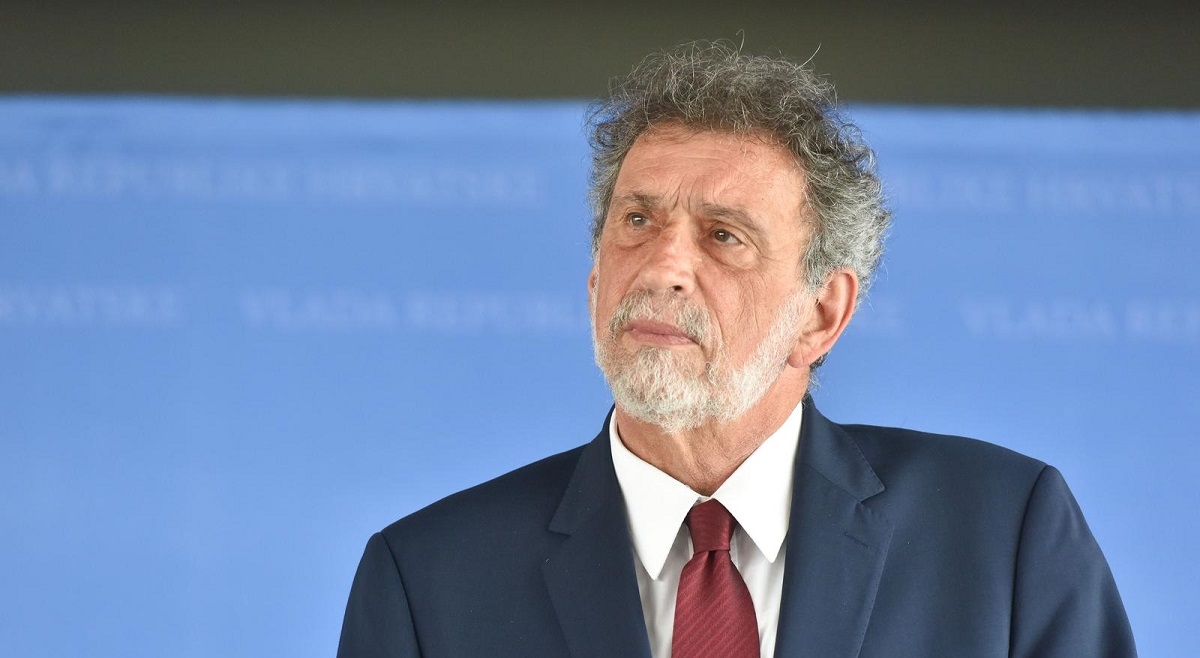 Fuchs: Nadam se da više nikom neće pasti na pamet da utječe na učitelje