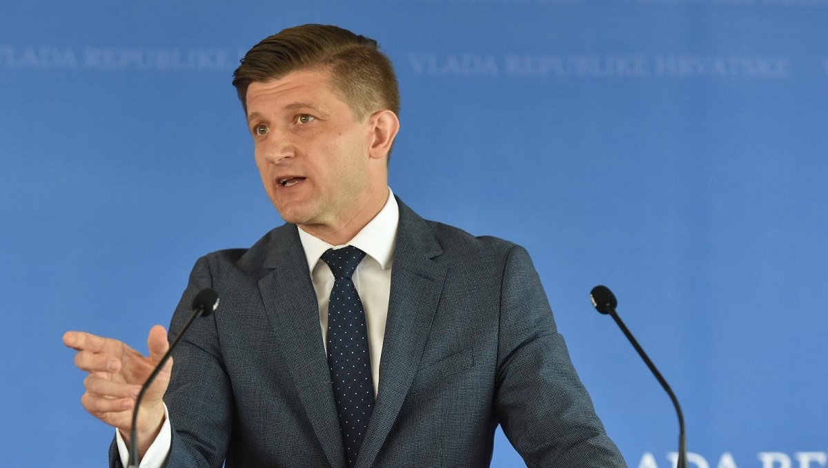 Marić bio u luksuznom hotelskom smještaju za nižu cijenu, Povjerenstvo ga kaznilo