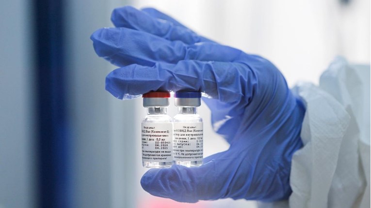 Republika Srpska kupuje milijun doza ruskog cjepiva iako nema dozvolu za korištenje