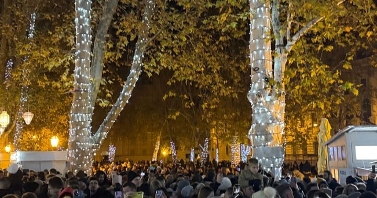 VIDEO Pogledajte trenutak paljenja lampica na Zrinjevcu