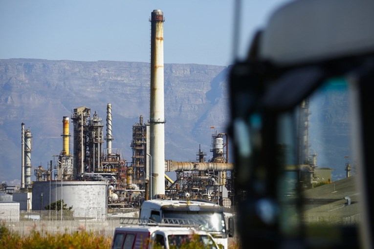 Iranski šef diplomacije: Cijene nafte će nastaviti rasti zbog Amerike i Izraela