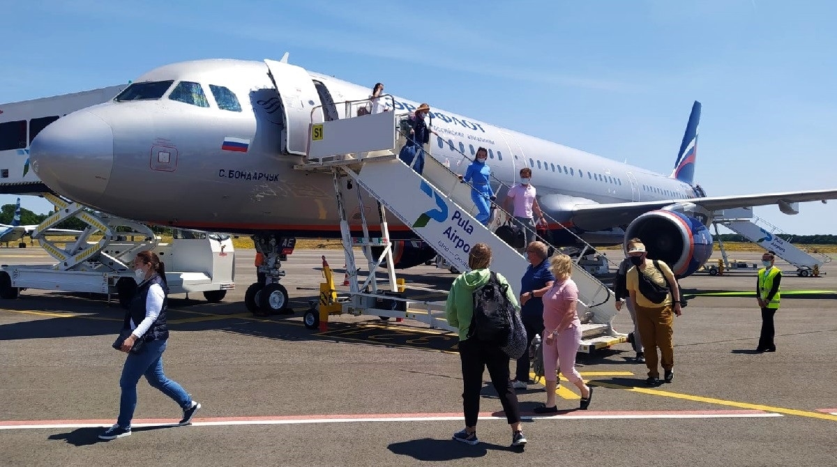 Na pulski aerodrom sletio avion iz Moskve sa 147 putnika