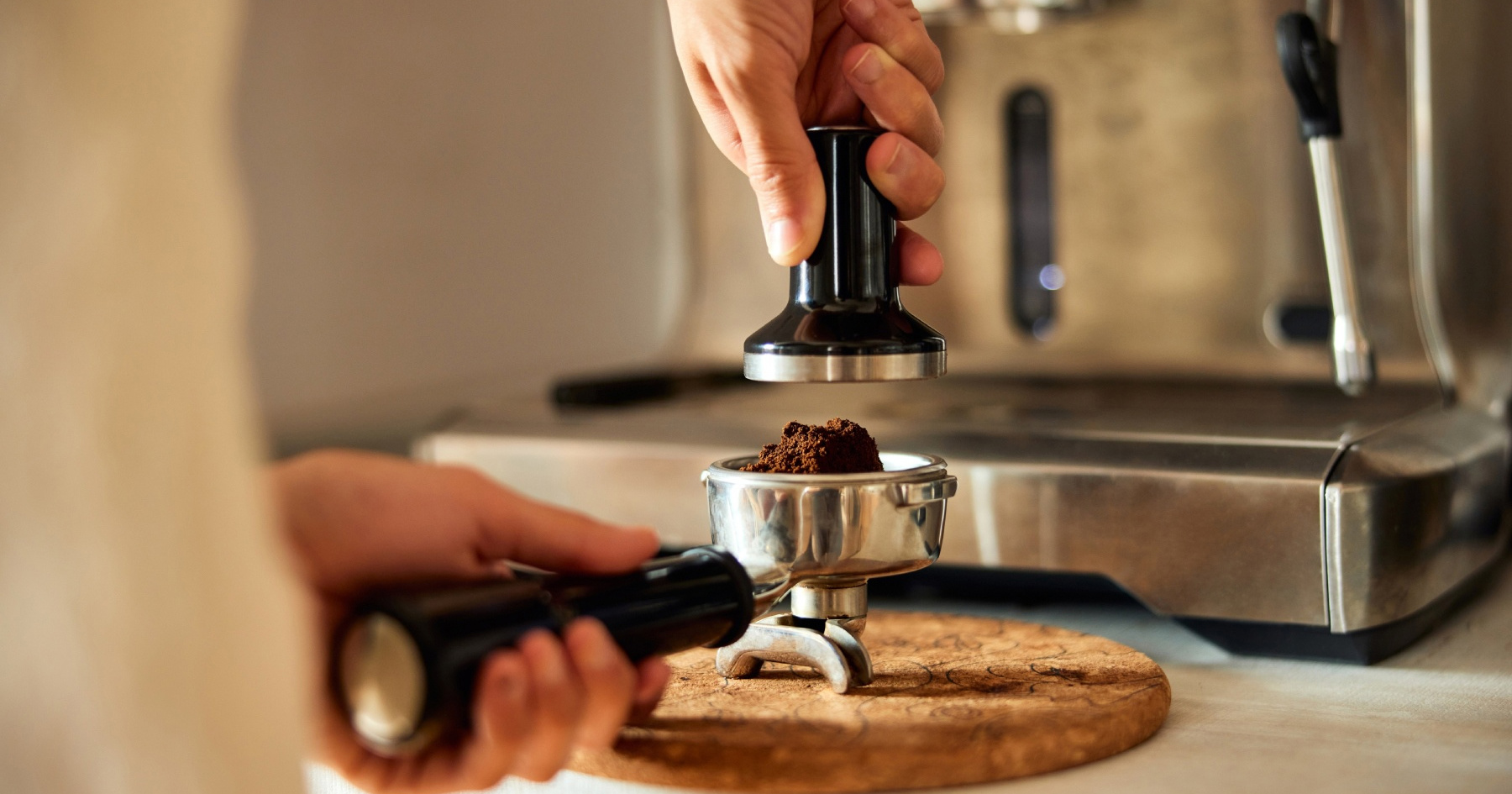 Kupili ste aparat za kavu, a espresso vam nije dobar? Naučite ga raditi na radionici