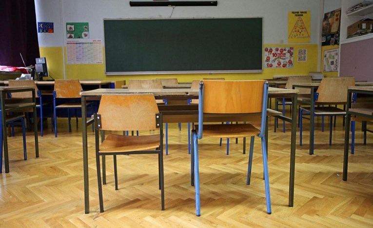 Viši razredi osnovnih škola u Vukovarsko-srijemskoj od sutra na online nastavi