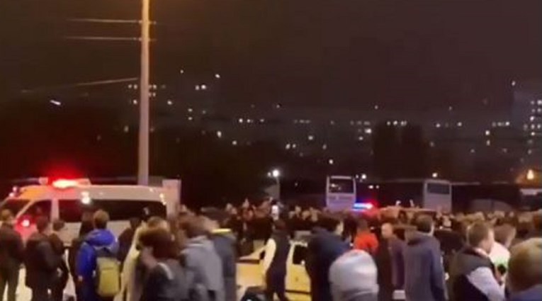 VIDEO BBB-i marširaju pet kilometara do stadiona u Harkivu