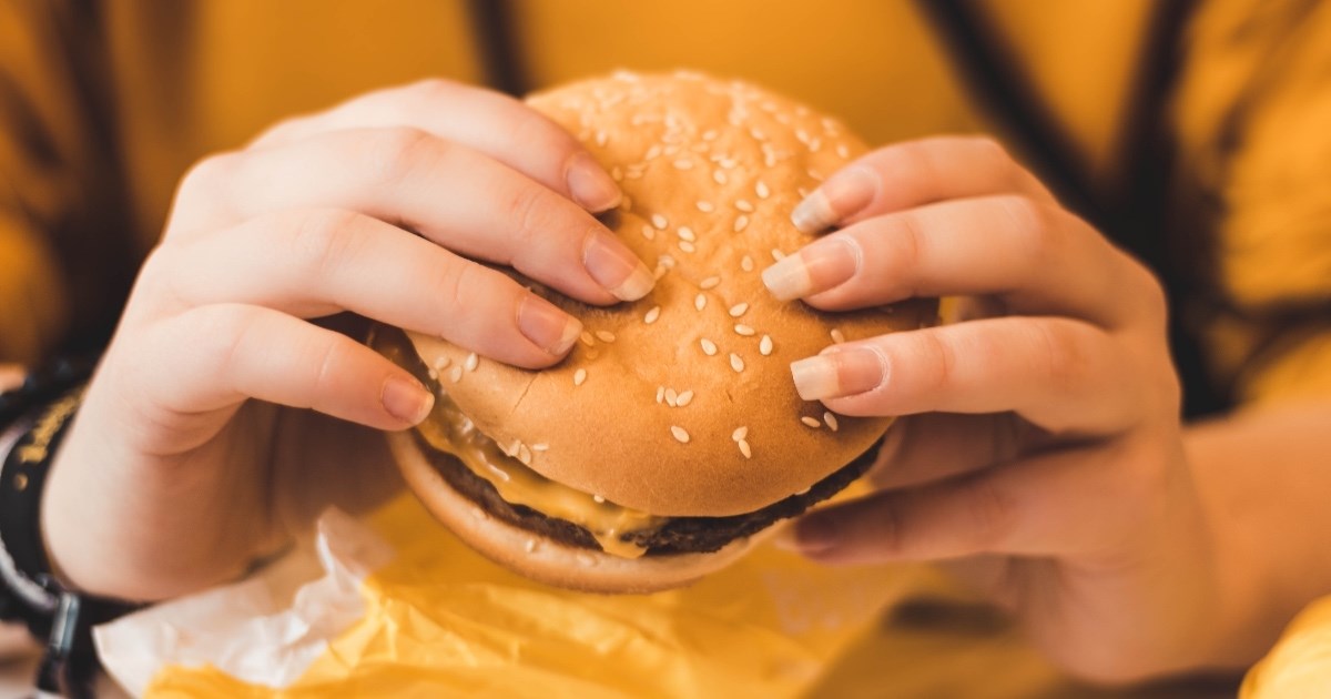 Pazite na liniju, a žudite za fast foodom? Nutricionistice savjetuju što naručiti