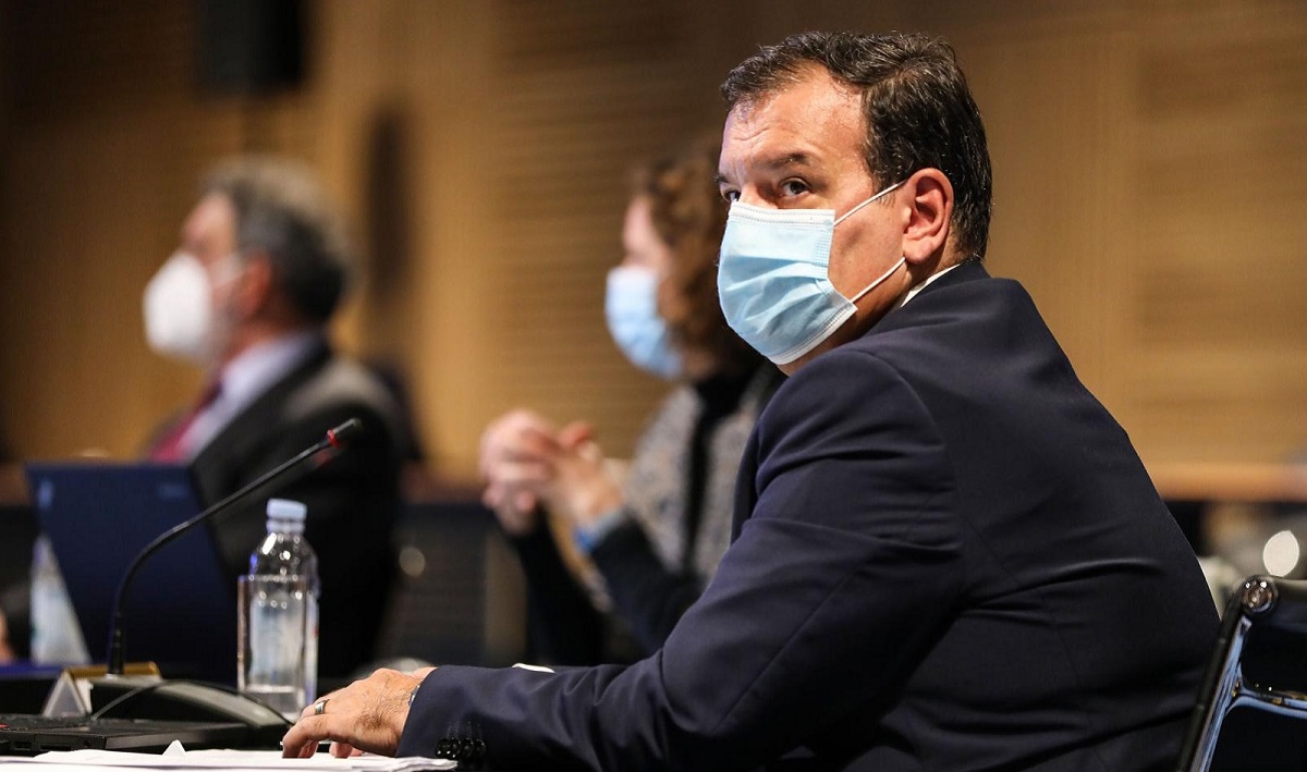 Beroš: Od sutra cijepimo ljude u potresom pogođenom području