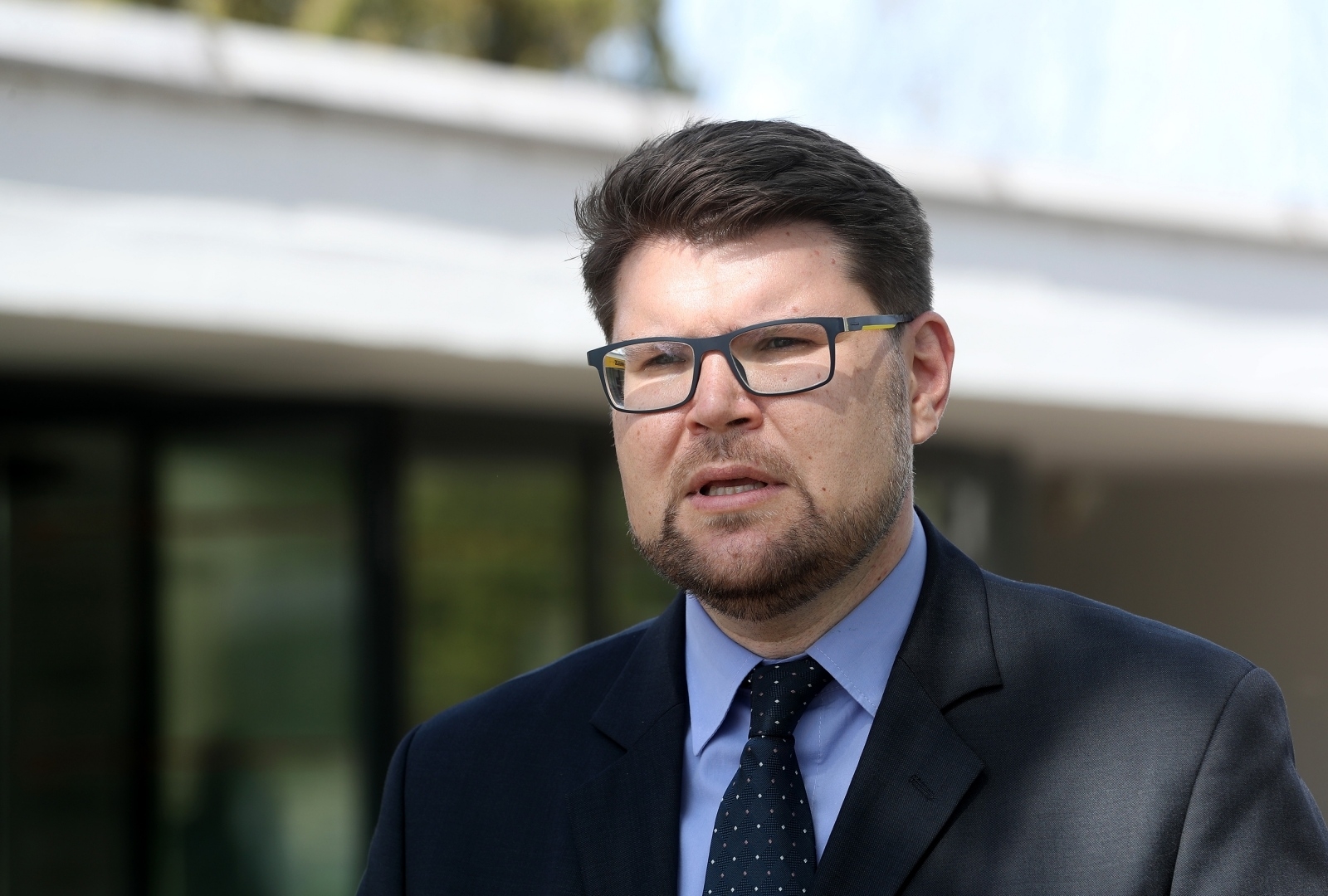 Grbin: Nema dvostrukih kriterija, Za dom spremni je zločinački pozdrav