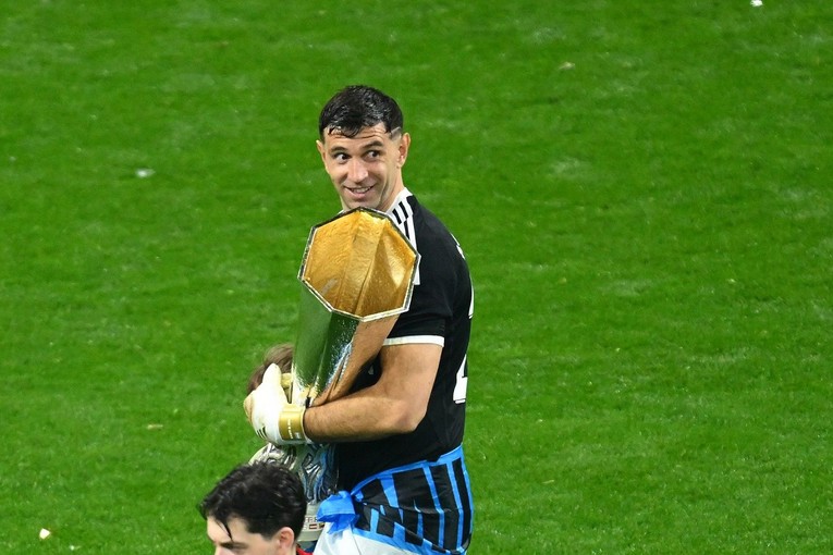 Slomio je prst na zagrijavanju za finale Europa lige i onda sačuvao mrežu