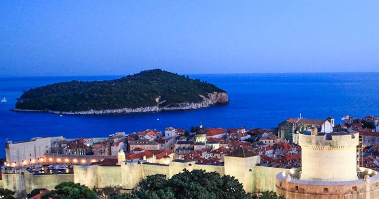 VIDEO Usred noći na zaštićenom otoku kod Dubrovnika ispaljivali vatromet