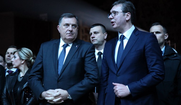 Izetbegović: Vučić se nije ogradio od Dodikovih secesionističkih prijetnji