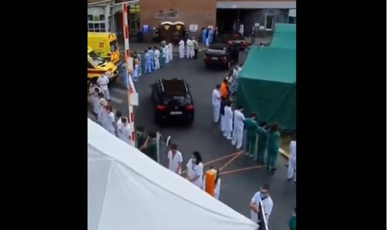 VIDEO Premijerka Belgije posjetila bolnicu, dočekala je okrenuta leđa