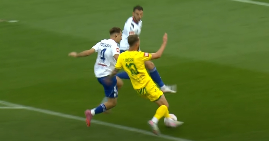Klupa Istre poludjela je u 5. minuti. Jesu li oštećeni za penal protiv Hajduka?
