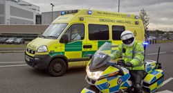U Engleskoj izbodena dva medicinska djelatnika, išli su pomoći muškarcu