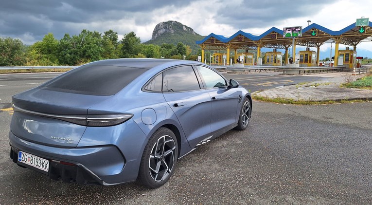 BYD Seal od 530 KS je zapravo sjajan za putovanja. Bez punjača od mora do Zagreba