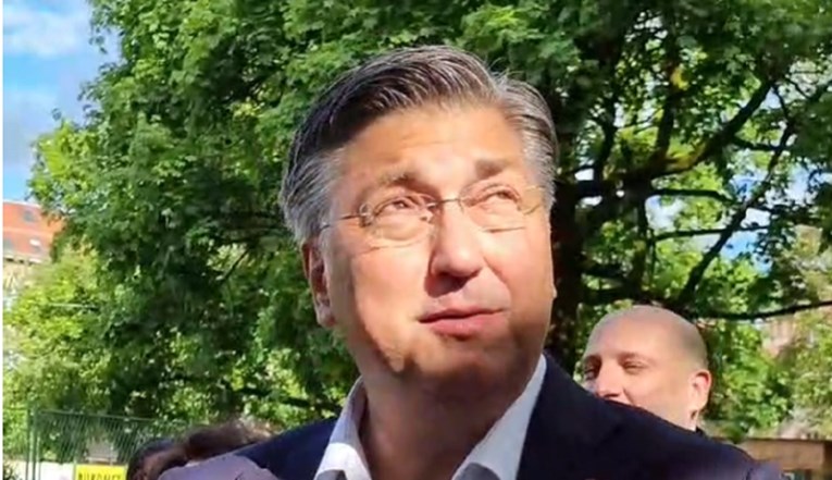 VIDEO Plenković pred kamerama kršio izbornu šutnju