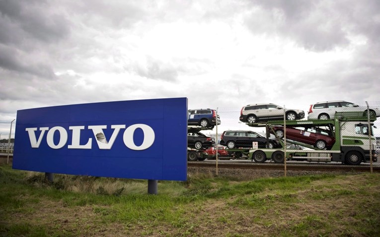 Volvo do daljnjeg neće slati aute u Rusiju