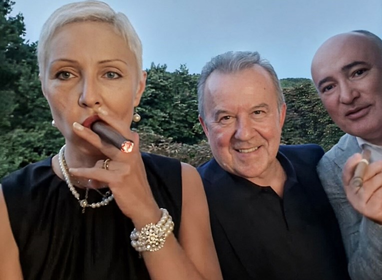 Tko je opozvana srpska veleposlanica? Prije 8 godina napustila je emisiju s Vučićem