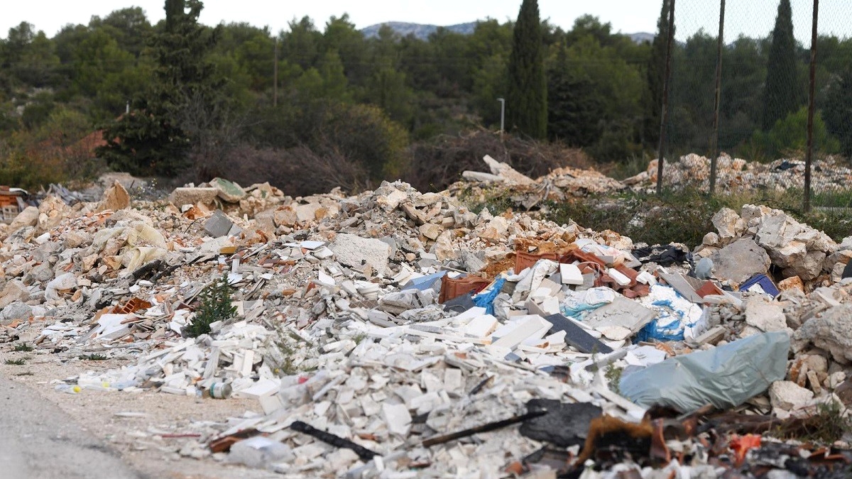 Potpisan ugovor za izgradnju centra za gospodarenje otpadom kod Karlovca