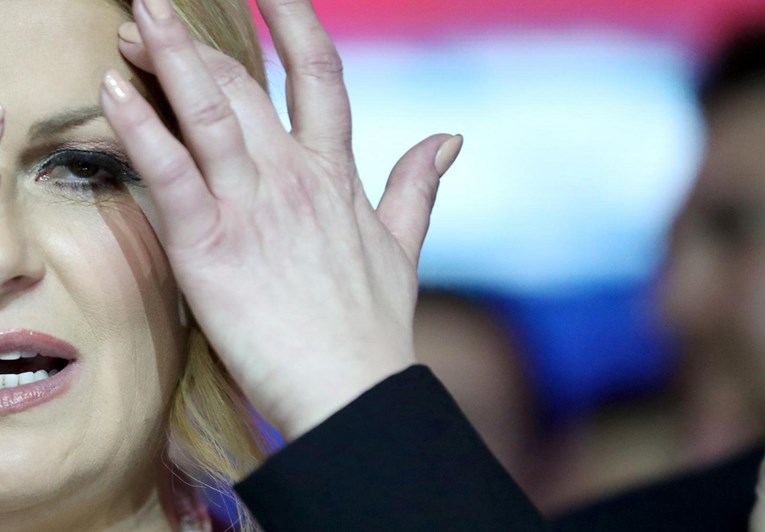 VIDEO Poražena Kolinda zaplakala tijekom govora: "Ostajem u Hrvatskoj"