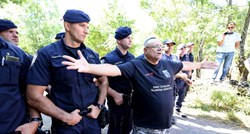 Srpsko narodno vijeće kod Gračaca održalo skup za žrtve Oluje, A-HSP imao kontraskup