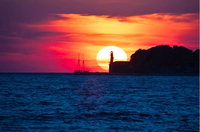 Hrvatski grad našao se na popisu 9 mjesta u Europi s najljepšim zalaskom sunca