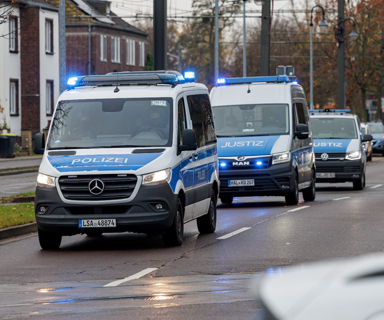 13-godišnjaci u Njemačkoj mačetom napali vlasnika kioska. Amputiran mu je palac