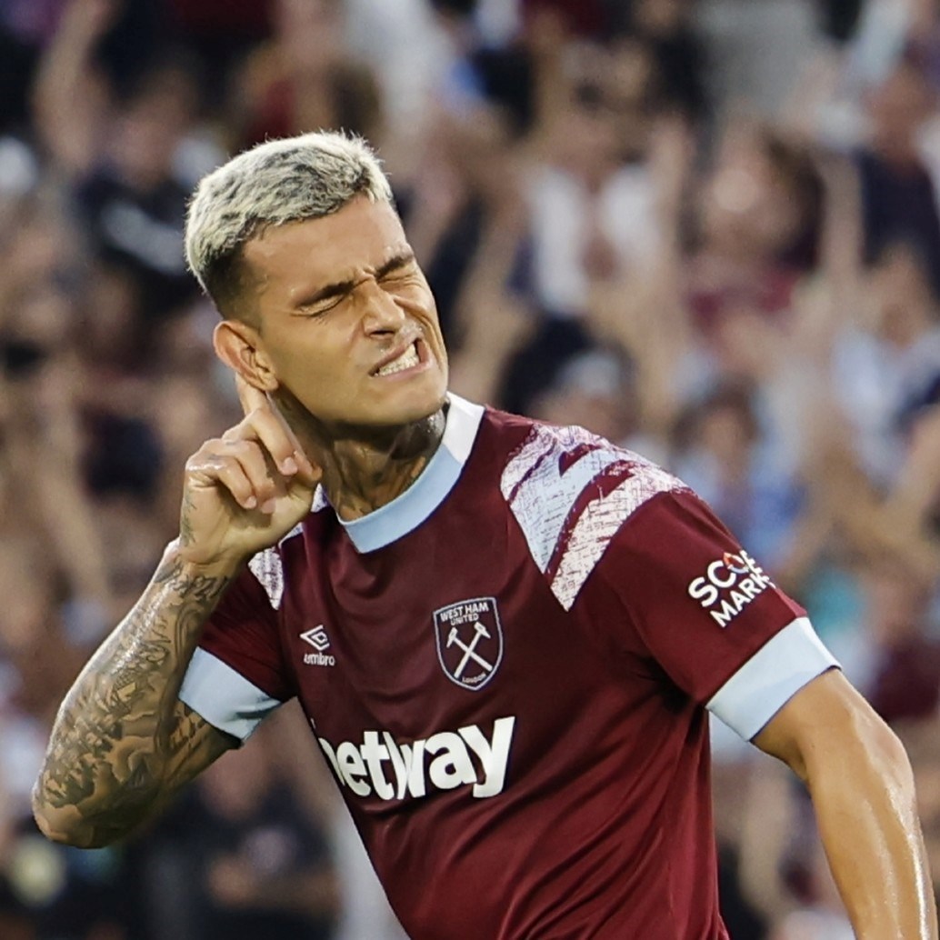 West Ham srušio gradske rivale. Majstorski lob Scamacce