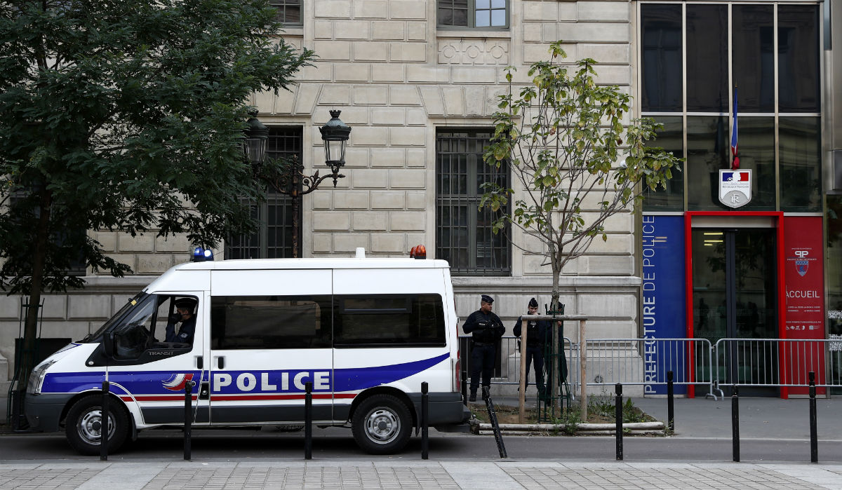 Uhićeno petero osoba povezanih s napadačem na sjedište pariške policije