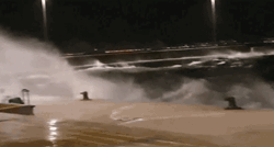 VIDEO Oluja uništavala sve pred sobom, more poplavilo gradove. Još nije gotovo