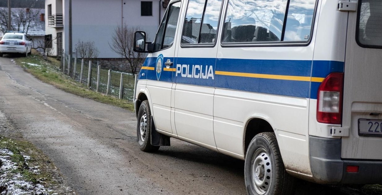 Netko je ubio psa kraj Pakraca, policija traži počinitelje